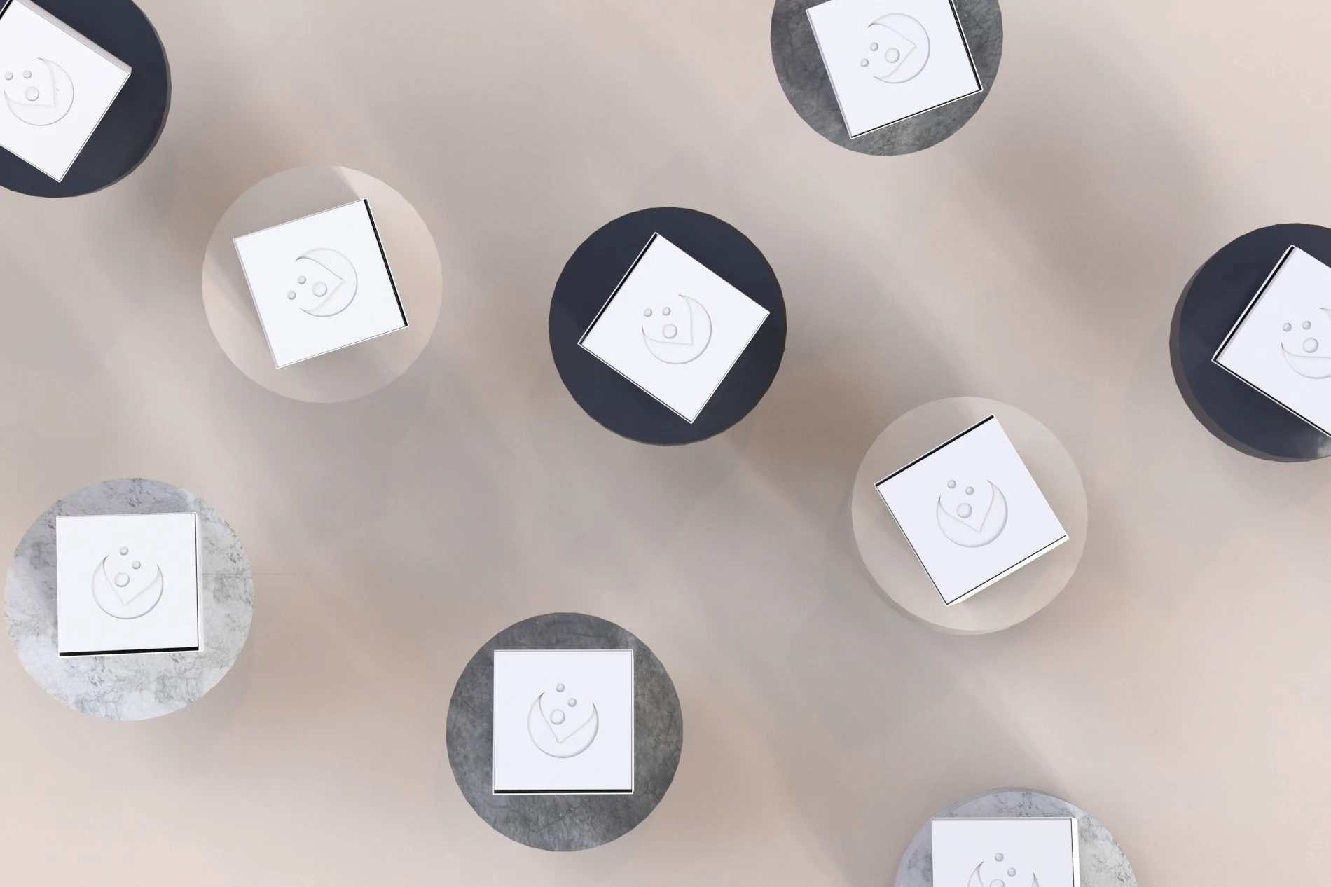 Top view of Leulo bottle caps with embossed icon